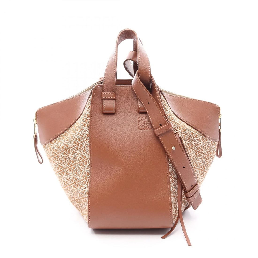 LOEWE HAMMOCK SMALL SHOULDER TOTE HANDBAG: LOEWE HAMMOCK SMALL Shoulder Tote Handbag Brand: LOEWE Type/Style: Handbag Material: leather Color: Brown?ish colors ? White?ish colors Size: (H:9.8inch x W:5.5inch x D:9.8inch) Accessories: None