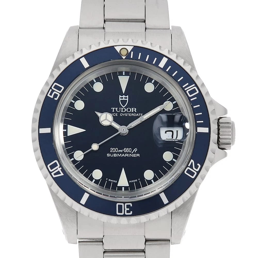 TUDOR SUBMARINER STAINLESS STEEL WATCH: TUDOR SUBMARINER Stainless Steel Watch Brand: TUDOR Type/Style: Wrist watch Material: Band Material Stainless Steel, Case Material Stainless Steel Color: Dial Color Blue Size: Case:WCircumference of