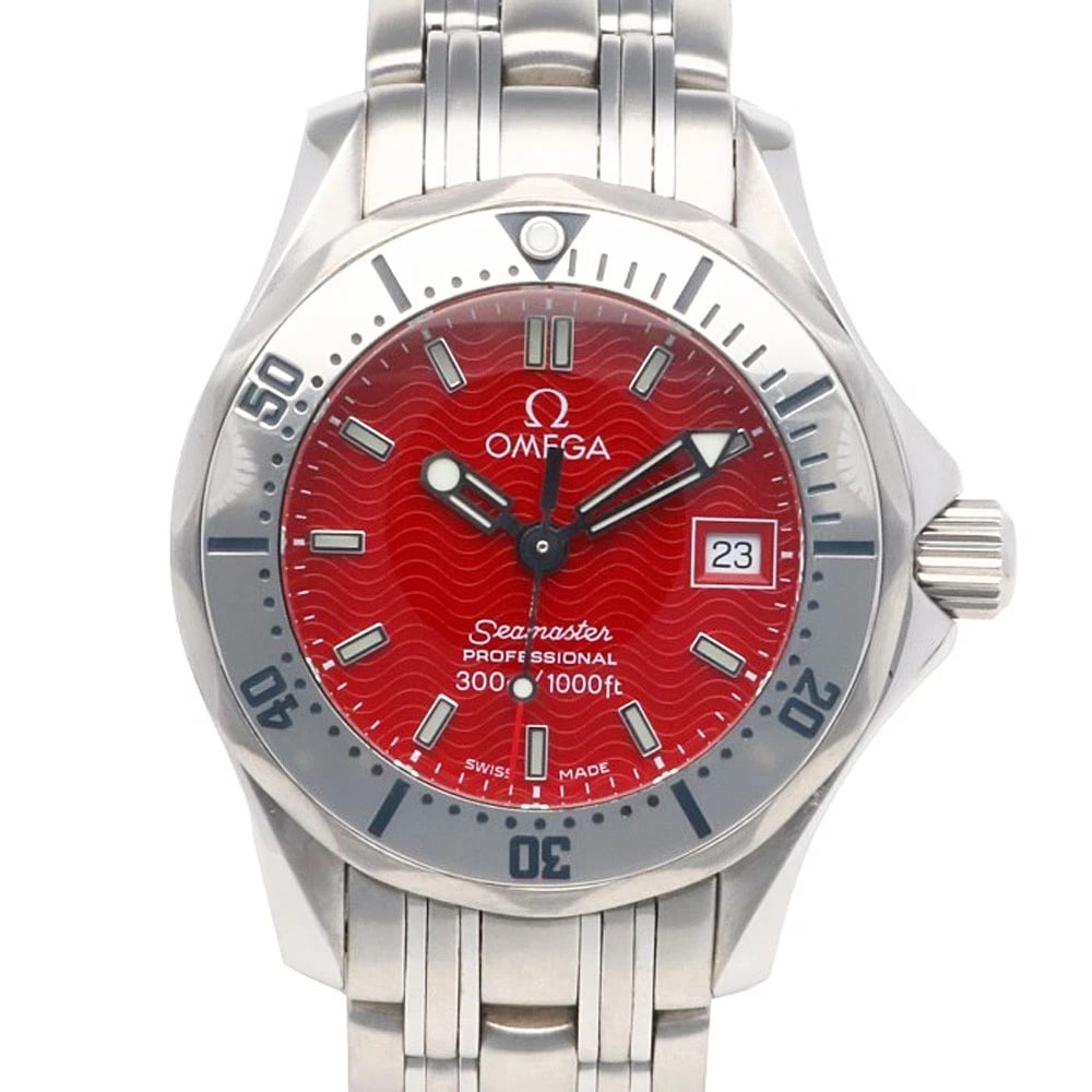 OMEGA SEAMASTER WATCHES STAINLESS STEEL WATCH: OMEGA Seamaster Watches Stainless Steel Watch Brand: OMEGA Type/Style: Wristwatch Material: Stainless Steel Color: Silver x Red Size: Case Diameter:28.0mm Band Length:5.5inch / 14cm Accessories: N