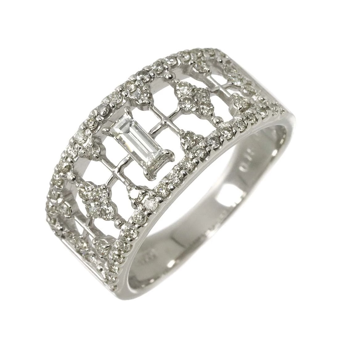 DIAMOND RING PLATINUM: Diamond Ring Platinum Brand: Unbranded Type/Style: Ring Material: Pt900, Main Stone Natural Color: Platinum Size: 6.5-6.75(US) Accessories: None Accessories Notice: When purchasing pre-owned goods,