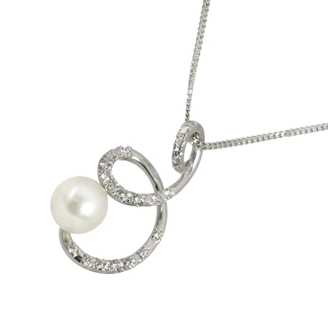 TASAKI SOUTH SEA PEARL DIAMOND NECKLACE: TASAKI South Sea pearl Diamond Necklace Brand: TASAKI Type/Style: Necklace Material: 750 White Gold, Color: White Gold Size: internal circumference of the chain:21.5inch (Adjustable) Top Charm(max):W