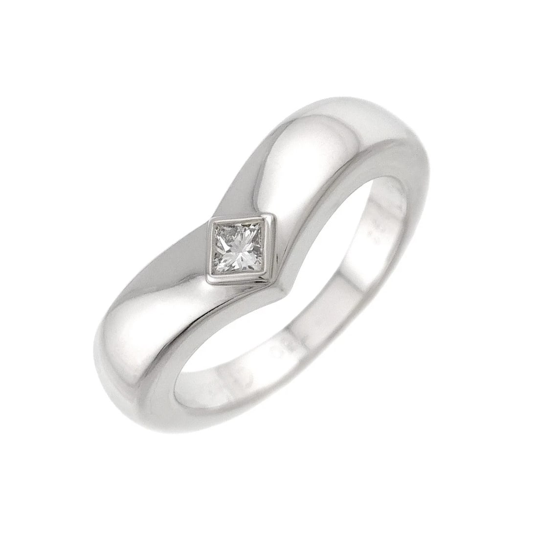 CARTIER DIAMOND RING WHITE GOLD 750: Cartier Diamond Ring White Gold 750 Brand: Cartier Type/Style: Ring Material: 750 White Gold, Main Stone Natural Color: White Gold Size: 5.25(US) Accessories: None Accessories Notice: When