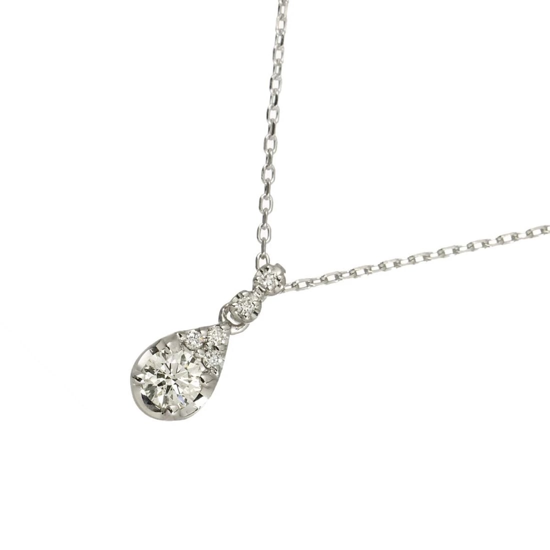 VENDOME AOYAMA DIAMOND NECKLACE 18K WG 750: Vendome Aoyama Diamond Necklace 18K WG 750 Brand: Vendome Aoyama Type/Style: Necklace Material: 750 White Gold, Main Stone Natural Color: White Gold Size: internal circumference of the chain:15.7inch 