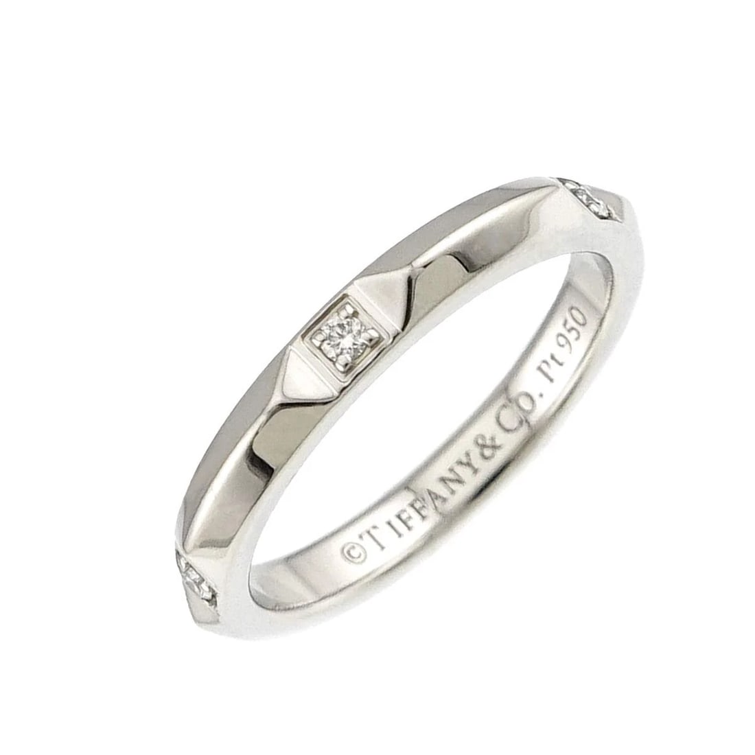 TIFFANY CO. TRUE DIAMOND RING PLATINUM: TIFFANY Co. True Diamond Ring Platinum Brand: TIFFANY Co. Type/Style: Ring Material: Platinum, Main Stone Natural Color: Platinum Size: 4.75-5(US) Accessories: None Accessories Notice: When