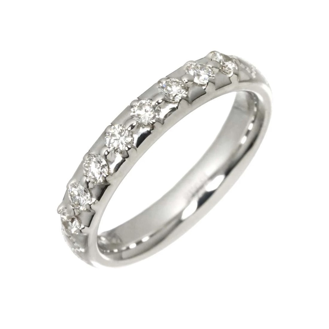GUCCI DIAMANTISSIMA DIAMOND RING 18K WG 750: GUCCI Diamantissima Diamond Ring 18K WG 750 Brand: GUCCI Type/Style: Ring Material: 750 White Gold, Main Stone Natural Color: White Gold Size: 4.5(US) Accessories: None Accessories Notice: When