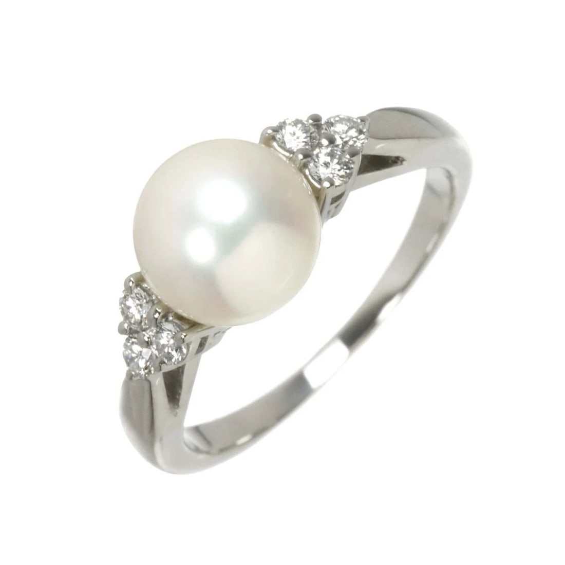 MIKIMOTO AKOYA PEARL RING PLATINUM: MIKIMOTO Akoya Pearl Ring Platinum Brand: MIKIMOTO Type/Style: Ring Material: Platinum, Color: Platinum Size: 5.75-6(US) Accessories: None Accessories Notice: When purchasing pre-owned goods, please