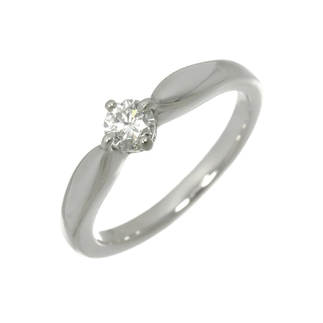 BVLGARI DIAMOND RING PLATINUM: BVLGARI Diamond Ring Platinum Brand: BVLGARI Type/Style: Ring Material: Platinum, Main Stone Natural Color: Platinum Size: 4.75-5(US) Accessories: None Accessories Notice: When purchasing
