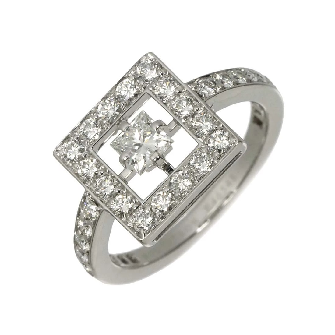 BOUCHERON AVA DIAMOND RING 18K WG 750: BOUCHERON AVA Diamond Ring 18K WG 750 Brand: BOUCHERON Type/Style: Ring Material: 750 White Gold, Main Stone Natural Color: White Gold Size: 4-4.5(US) Accessories: None Accessories Notice: When