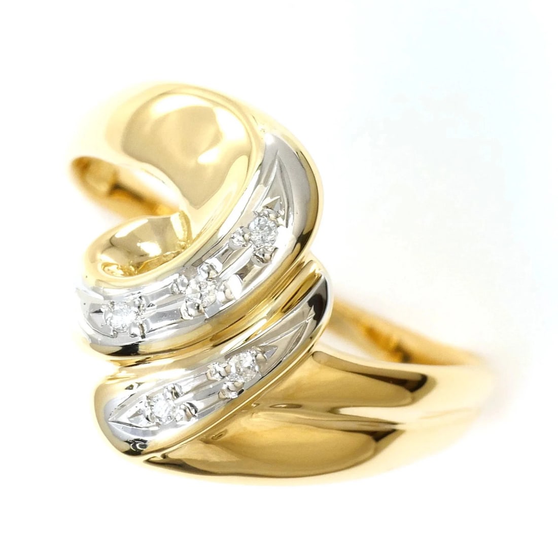 PT900 PLATINUM 18K YELLOW GOLD RING, DIAMOND: PT900 Platinum 18K Yellow Gold Ring, Diamond Brand: Unbranded Type/Style: Band ring Material: Platinum 900, Yellow gold (18K), Main Stone Natural Color: Platinum, Yellow gold Size: US 7.5 Accessor