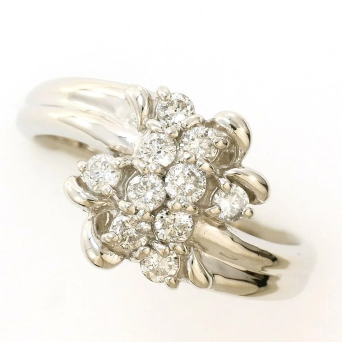 PT900 PLATINUM RING, DIAMOND: PT900 Platinum Ring, Diamond Brand: Unbranded Type/Style: Band ring Material: Platinum 900, Main Stone Natural Color: Platinum Size: US 6.5 Accessories: None Accessories Notice: When purchasing