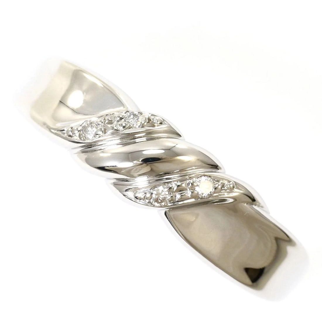 PT900 PLATINUM RING, DIAMOND: PT900 Platinum Ring, Diamond Brand: Unbranded Type/Style: Band ring Material: Platinum 900, Main Stone Natural Color: Platinum Size: US 8.5 Accessories: None Accessories Notice: When purch