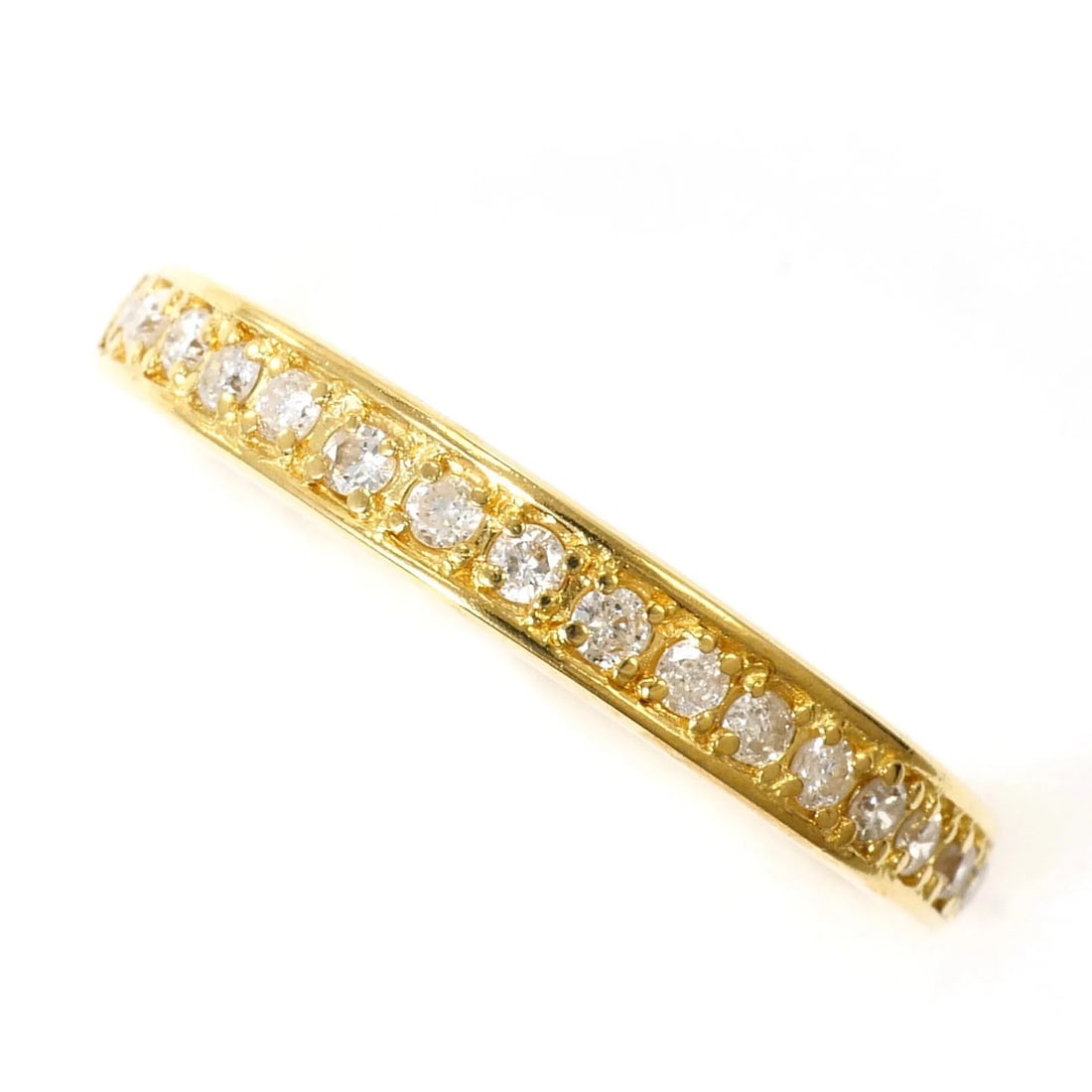 18K (18-KARAT) YELLOW GOLD RING WITH DIAMOND: 18K (18-karat) Yellow Gold Ring with Diamond Brand: Unbranded Type/Style: Band ring Material: Yellow gold (18K), Main Stone Natural Color: Yellow gold Size: US 6.5 Accessories: None Accessories