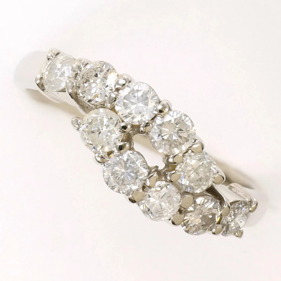 PT900 PLATINUM RING, DIAMOND: PT900 Platinum Ring, Diamond Brand: Unbranded Type/Style: Band ring Material: Platinum 900, Main Stone Natural Color: Platinum Size: US 6.5 Accessories: None Accessories Notice: When purchasing