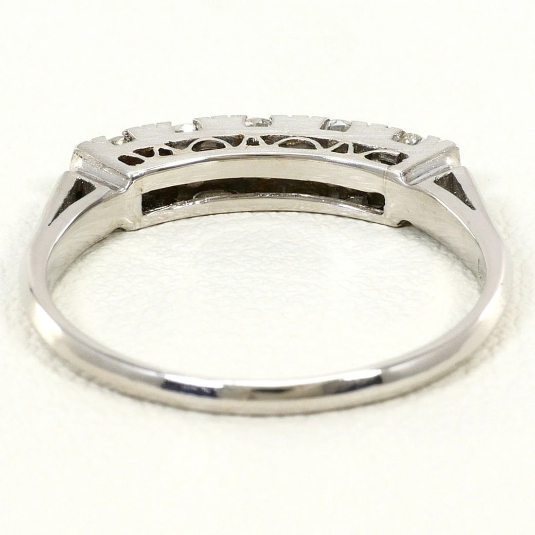 PLATINUM RING WITH DIAMOND - 3