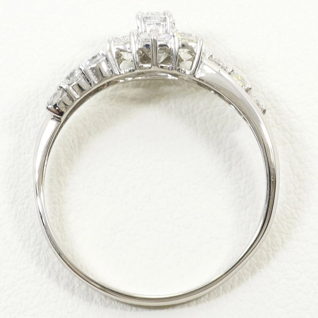 PT900 PLATINUM RING WITH DIAMOND - 3