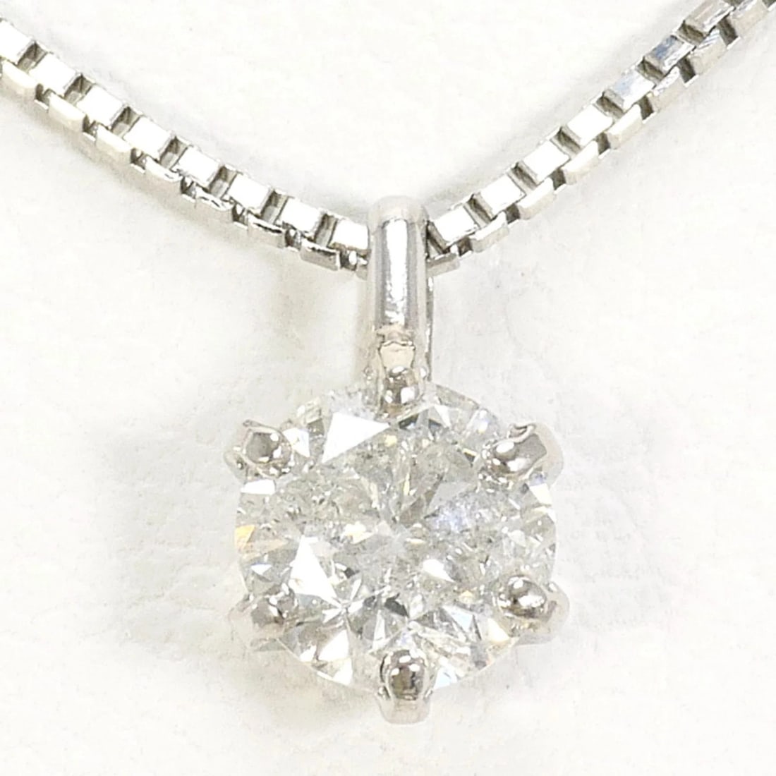 PT900 PLATINUM / PT850 NECKLACE WITH DIAMOND: PT900 Platinum / PT850 Necklace with Diamond Brand: Unbranded Type/Style: Necklace Material: Platinum 850, Platinum 900, Main Stone Natural Color: Platinum Size: Length: 45cm Accessories: None