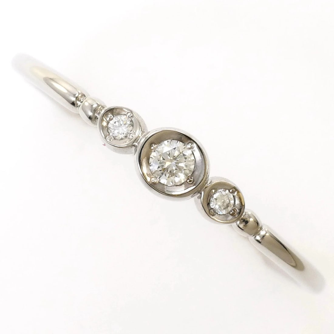 K10 10K WG WHITE GOLD RING, DIAMOND: K10 10K WG White Gold Ring, Diamond Brand: Unbranded Type/Style: Band ring Material: White gold (10K), Main Stone Natural Color: White gold Size: US 9.5 Accessories: None Accessories Notic