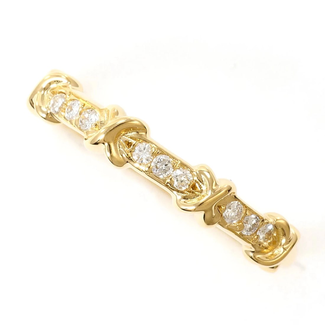 18K (18-KARAT) YELLOW GOLD RING WITH DIAMOND: 18K (18-karat) yellow gold ring with diamond Brand: Unbranded Type/Style: Band ring Material: Yellow gold (18K), Main Stone Natural Color: Yellow gold Size: US 5 Accessories: None Accessor