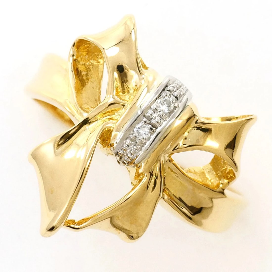 PT900 PLATINUM 18K YELLOW GOLD RING WITH GREEN DIAMOND: PT900 Platinum 18K Yellow Gold Ring with Green Diamond Brand: Unbranded Type/Style: Band ring Material: Platinum 900, Yellow gold (18K), Main Stone Natural Color: Green, Yellow gold Size: US 5.5 A