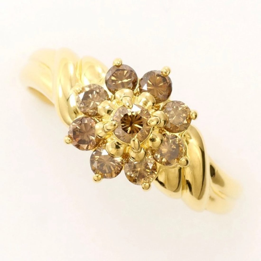 18K (18-KARAT) YELLOW GOLD RING WITH BROWN DIAMOND: 18K (18-karat) Yellow Gold Ring with Brown Diamond Brand: Unbranded Type/Style: Band ring Material: Yellow gold (18K), Main Stone Natural Color: Yellow gold Size: US 6 Accessories: None Ac