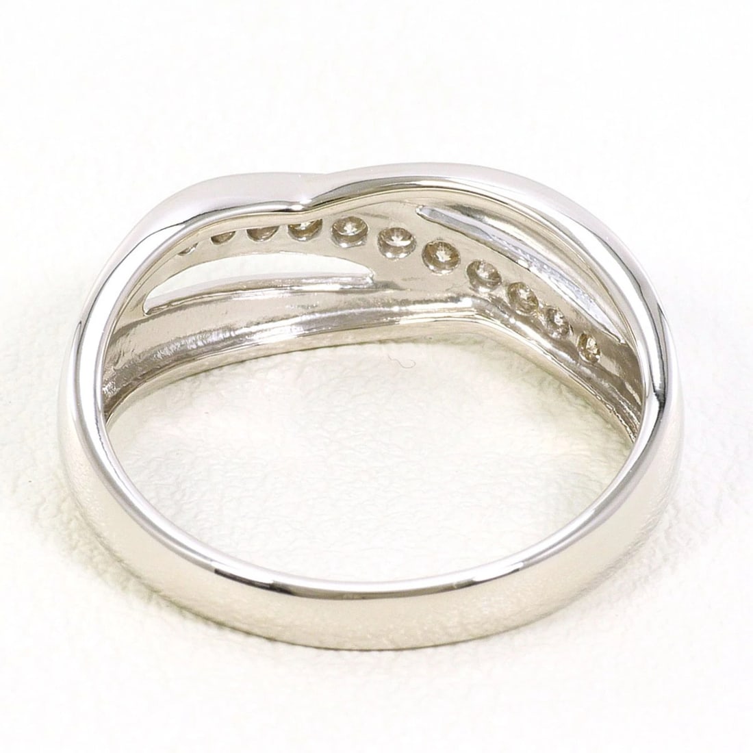 PT900 PLATINUM RING WITH DIAMOND - 3