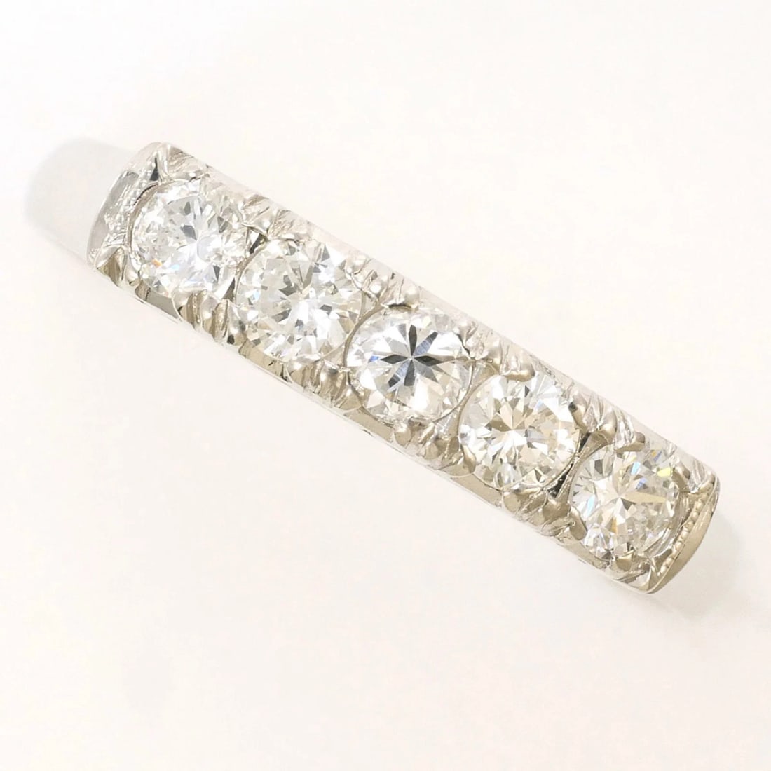 PLATINUM RING (PT) WITH DIAMOND: Platinum ring (PT) with diamond Brand: Unbranded Type/Style: Band ring Material: Platinum, Main Stone Natural Color: Platinum Size: US 6 Accessories: None Accessories Notice: When purchasi