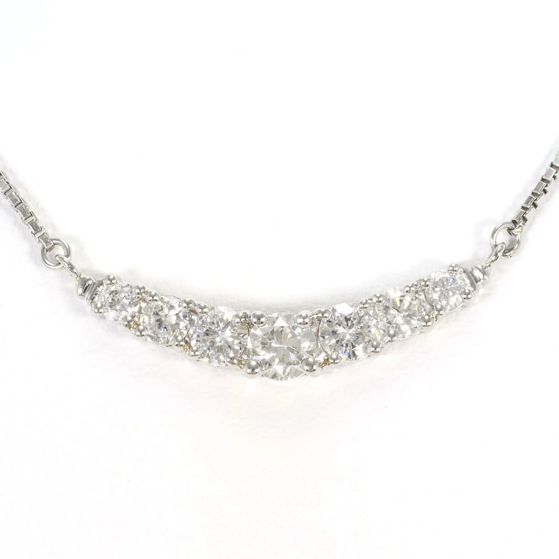 PT850 PLATINUM NECKLACE WITH DIAMOND: PT850 Platinum Necklace with Diamond Brand: Unbranded Type/Style: Necklace Material: Platinum 850, Main Stone Natural Color: Platinum Size: Length: 40cm Accessories: None Accessories Notice: When