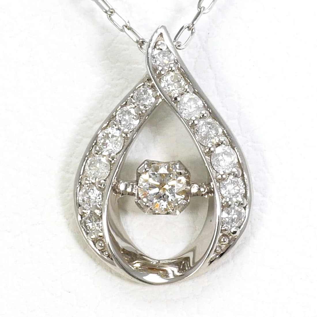 PT900 PLATINUM / PT850 NECKLACE WITH DIAMOND: PT900 Platinum / PT850 Necklace with Diamond Brand: Unbranded Type/Style: Necklace Material: Platinum 850, Platinum 900, Main Stone Natural Color: Platinum Size: Length: 45cm Accessories: None