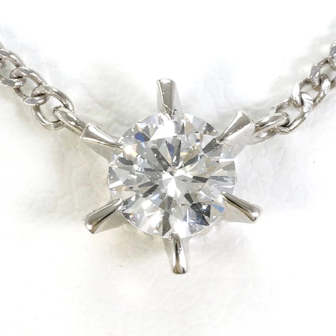 PT850 PLATINUM NECKLACE WITH DIAMOND: PT850 Platinum Necklace with Diamond Brand: Unbranded Type/Style: Necklace Material: Platinum 850, Main Stone Natural Color: Platinum Size: Length: 41cm Accessories: None Accessories Notice: When