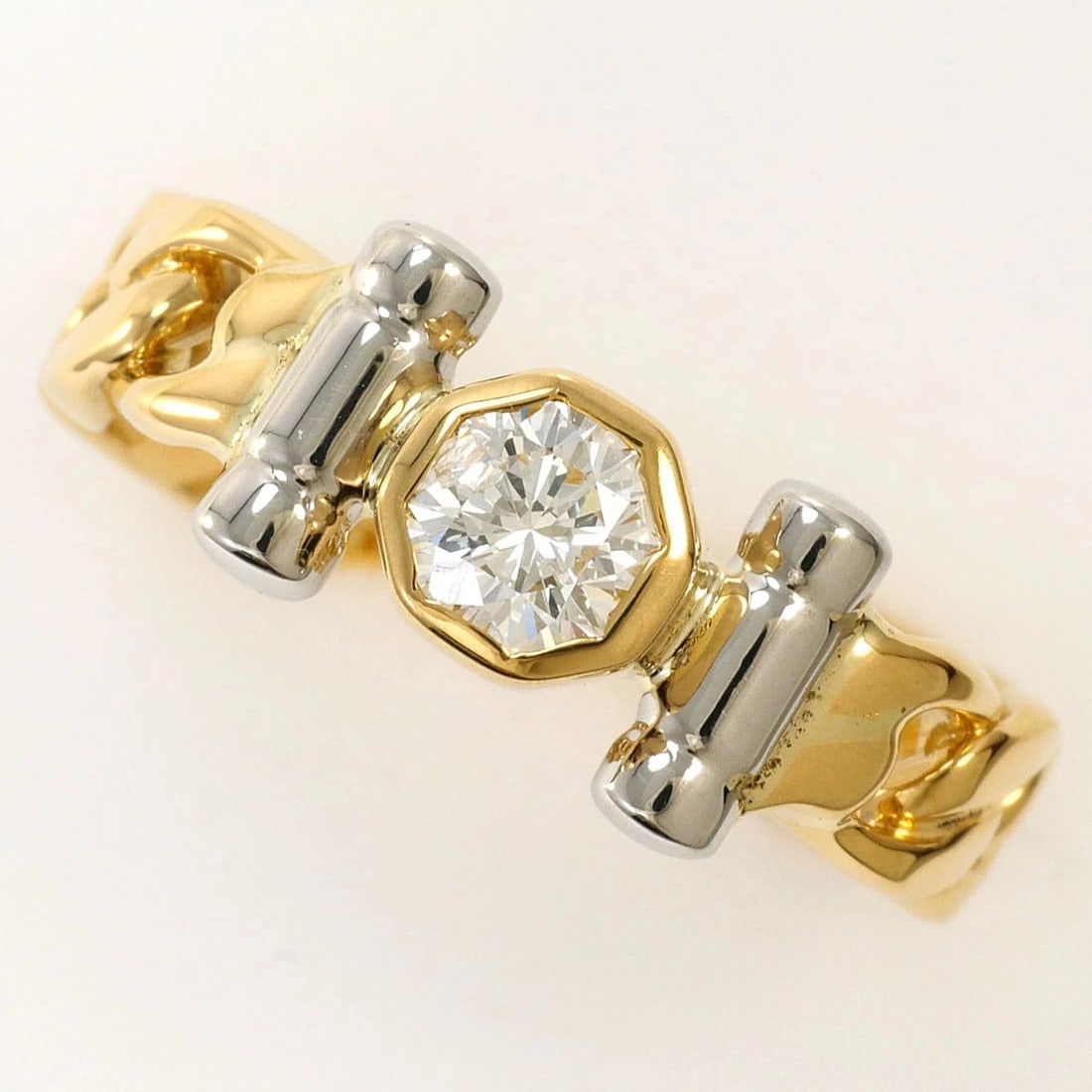 PT900 PLATINUM 18K YELLOW GOLD RING WITH DIAMOND: PT900 Platinum 18K Yellow Gold Ring with Diamond Brand: Unbranded Type/Style: Band ring Material: Platinum 900, Yellow gold (18K), Main Stone Natural Color: Platinum, Yellow gold Size: US 4.5