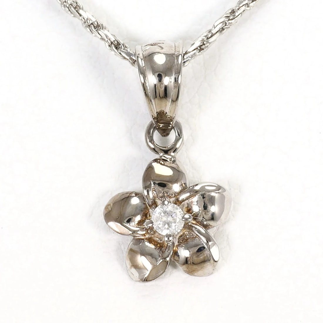 K14 14K WG WHITE GOLD NECKLACE WITH ZIRCONIA: K14 14K WG White Gold Necklace with Zirconia Brand: Unbranded Type/Style: Necklace Material: White gold (14K), Color: White gold Size: Length: 35cm Accessories: None Accessories Notice: When