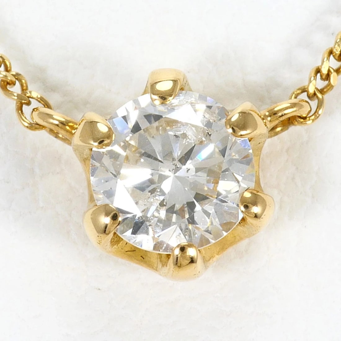 18K (18-KARAT) YELLOW GOLD NECKLACE WITH DIAMONDS: 18K (18-karat) Yellow Gold Necklace with diamonds Brand: Unbranded Type/Style: Necklace Material: Yellow gold (18K), Main Stone Natural Color: Yellow gold Size: Lemgth: 40cm Accessories: None