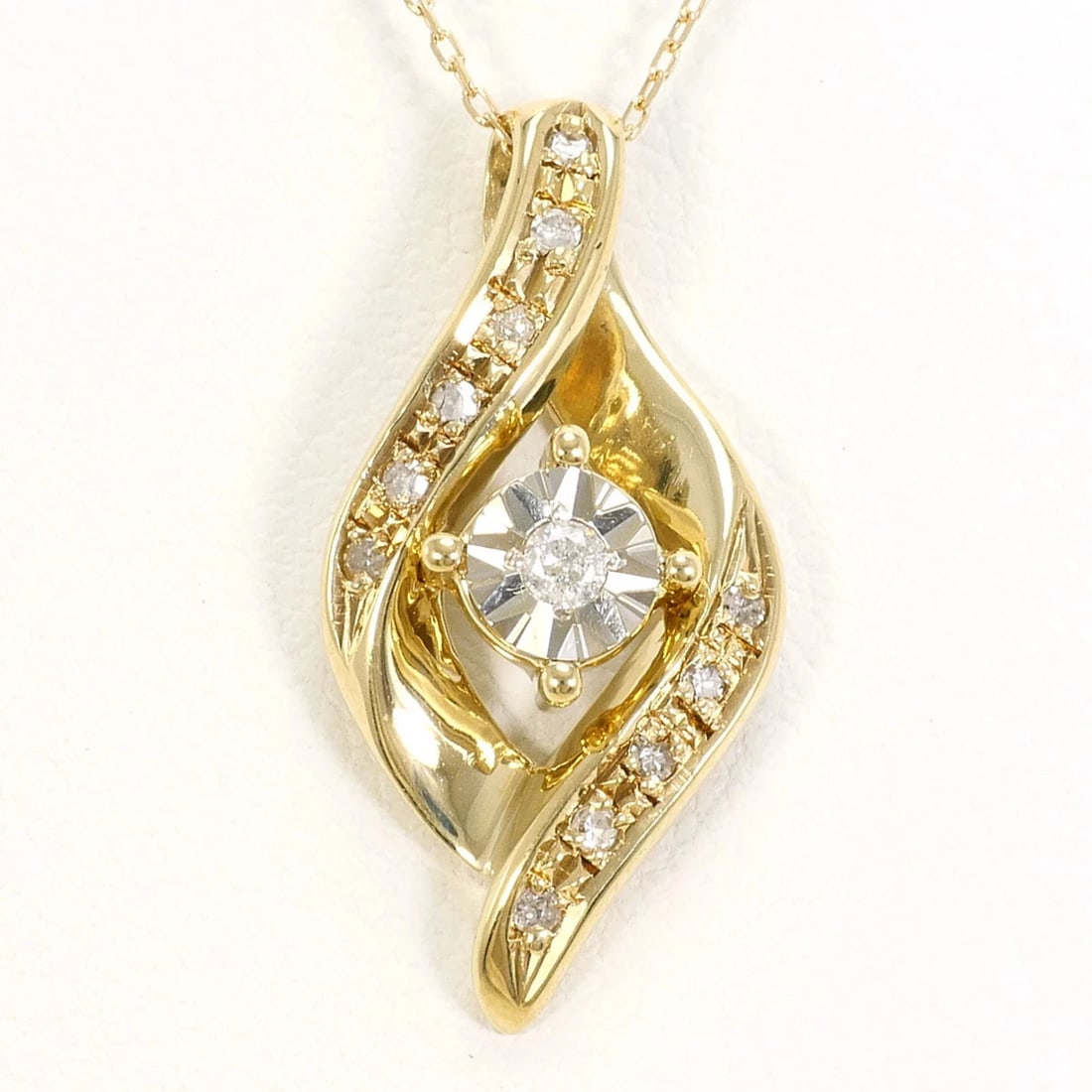 K10 10K YG YELLOW GOLD NECKLACE WITH DIAMOND: K10 10K YG Yellow Gold Necklace with Diamond Brand: Unbranded Type/Style: Necklace Material: Rose gold (10K), Yellow gold (10K), Main Stone Natural Color: White gold, Yellow gold Size: Length: 40cm