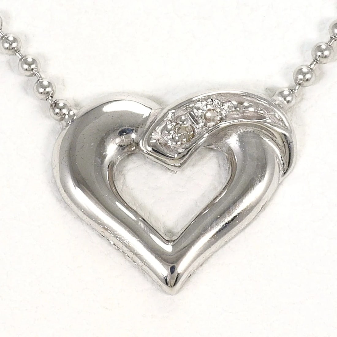 K14 14K WG WHITE GOLD NECKLACE WITH DIAMOND: K14 14K WG White Gold Necklace with Diamond Brand: Unbranded Type/Style: Necklace Material: White gold (14K), Main Stone Natural Color: White gold Size: Lengt: 40cm Accessories: None Acces