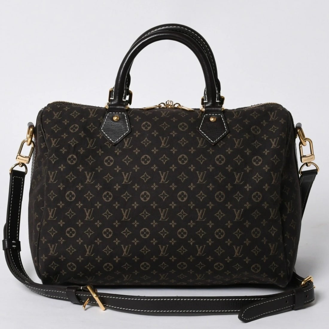LOUIS VUITTON SPEEDY 30 MONOGRAM DENIM BLUE: LOUIS VUITTON Speedy 30 Monogram Denim Blue Brand: Louis Vuitton Type/Style: Boston Bag Material: Monogram Denim Color: Black / Gold / Dark Brown Size: Width: 11.8 in (30 cm) Height: 10.4 in (26.5