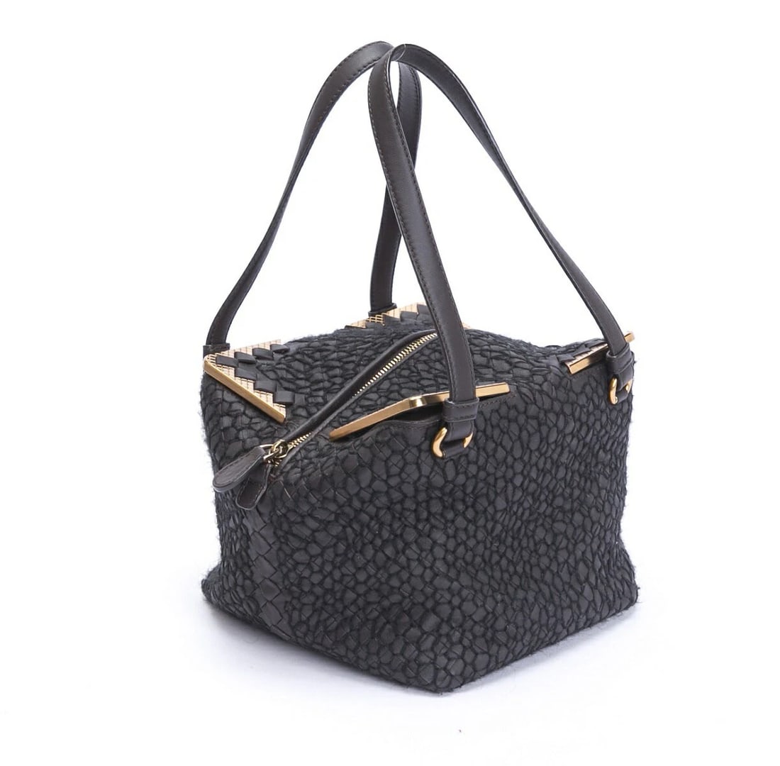 BOTTEGA VENETA INTRECCIATO LEATHER WOOL HANDBAG: Bottega Veneta Intrecciato Leather Wool Handbag Brand: Bottega Veneta Type/Style: Satchel/Top Handle Bag Material: Leather and Wool Color: Brown Size: Approximately W17cm x H14cm x D18cm Accessori