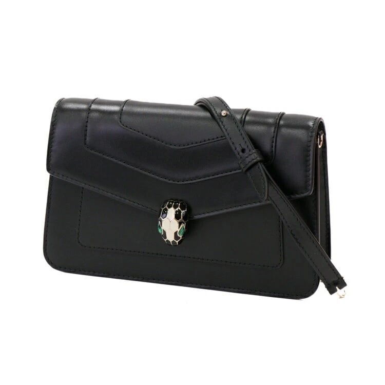 BVLGARI SERPENTI CHAIN CROSSBODY SHOULDER BAG: BVLGARI Serpenti Chain Crossbody Shoulder Bag Brand: Bvlgari Type/Style: Shoulder Bag Material: Leather Color: Black Size: Width: Approx. 20 cm ?Height: Approx. 13 cm ?Depth/Gusset: Approx. 4 cm A