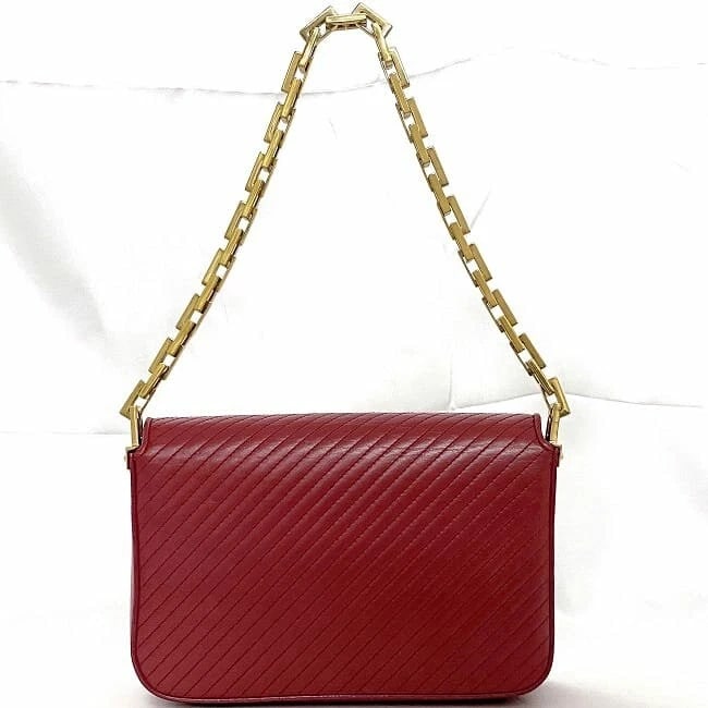 SAINT LAURENT SHOULDER BAG LEATHER: Saint Laurent Shoulder Bag Leather Brand: Saint Laurent Type/Style: Shoulder Bag Material: Genuine Leather (Quilted) Color: Red with Gold-tone Hardware Size: Width: 8.5inch (21.5 cm) Height: 6.1inch