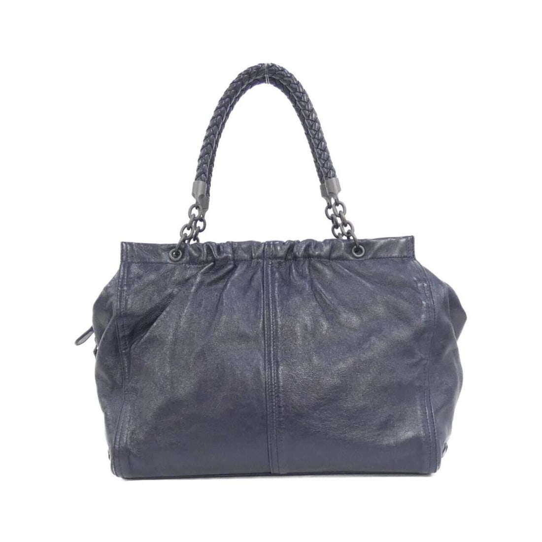 BOTTEGA VENETA LEATHER SHOULDER MESSENGER BAG: Bottega Veneta Leather Shoulder Messenger Bag Brand: Bottega Veneta Type/Style: Shoulder Bag Material: Leather Color: Navy / Aged Metal Size: 29cm (W) x 24cm (H) x 17cm (D) Accessories: None <