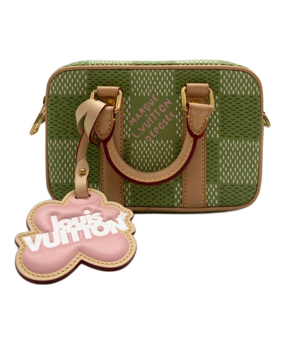 LOUIS VUITTON NANO PORTE-DOCUMENTS VOYAGE SHOULDER BAG: Louis Vuitton Nano Porte-Documents Voyage Shoulder Bag Brand: LOUIS VUITTON Type/Style: Handbag Material: None Color: Green Size: Height: Approx. 13cm Width: Approx. 20cm Depth: Approx. 5cm Access