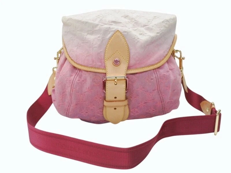 LOUIS VUITTON SUNSHINE MONOGRAM DENIM PINK WHITE GOLD HW SHOULDER BAG: LOUIS VUITTON Sunshine Monogram Denim Pink White Gold HW Shoulder Bag Brand: Louis Vuitton Type/Style: Shoulder Bag Material: Monogram Denim Sunshine Color: Pink / White Size: Width: 13.8 in (35 cm) H