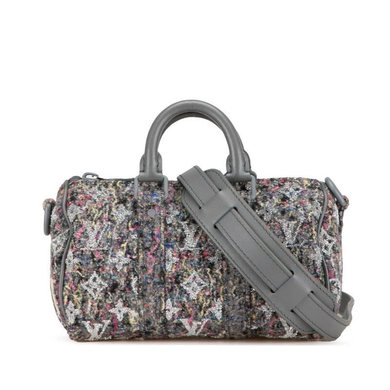 LOUIS VUITTON LV FELT MONOGRAM GREY LEATHER CROSSBODY: Louis Vuitton LV Felt Monogram Grey Leather Crossbody Brand: Louis Vuitton Type/Style: Shoulder Bag Material: Felt, Leather Color: Grey Size: W 21cm x H 12cm x D 9cm Accessories: None Acce