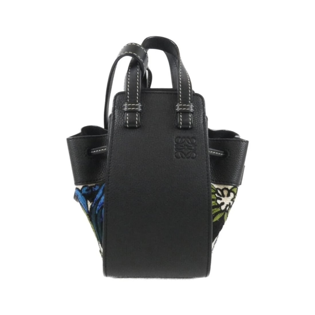 LOEWE HAMMOCK DRAWSTRING MINI LEATHER 2WAY CROSSBODY SHOULDER BAG HANDBAG: Loewe Hammock Drawstring Mini Leather 2WAY Crossbody Shoulder Bag Handbag Brand: Loewe Type/Style: Bucket & Drawstring Bag Material: Calf / Canvas Color: BLACK+MULTI / SILVER Size: Width: 11cm, Height