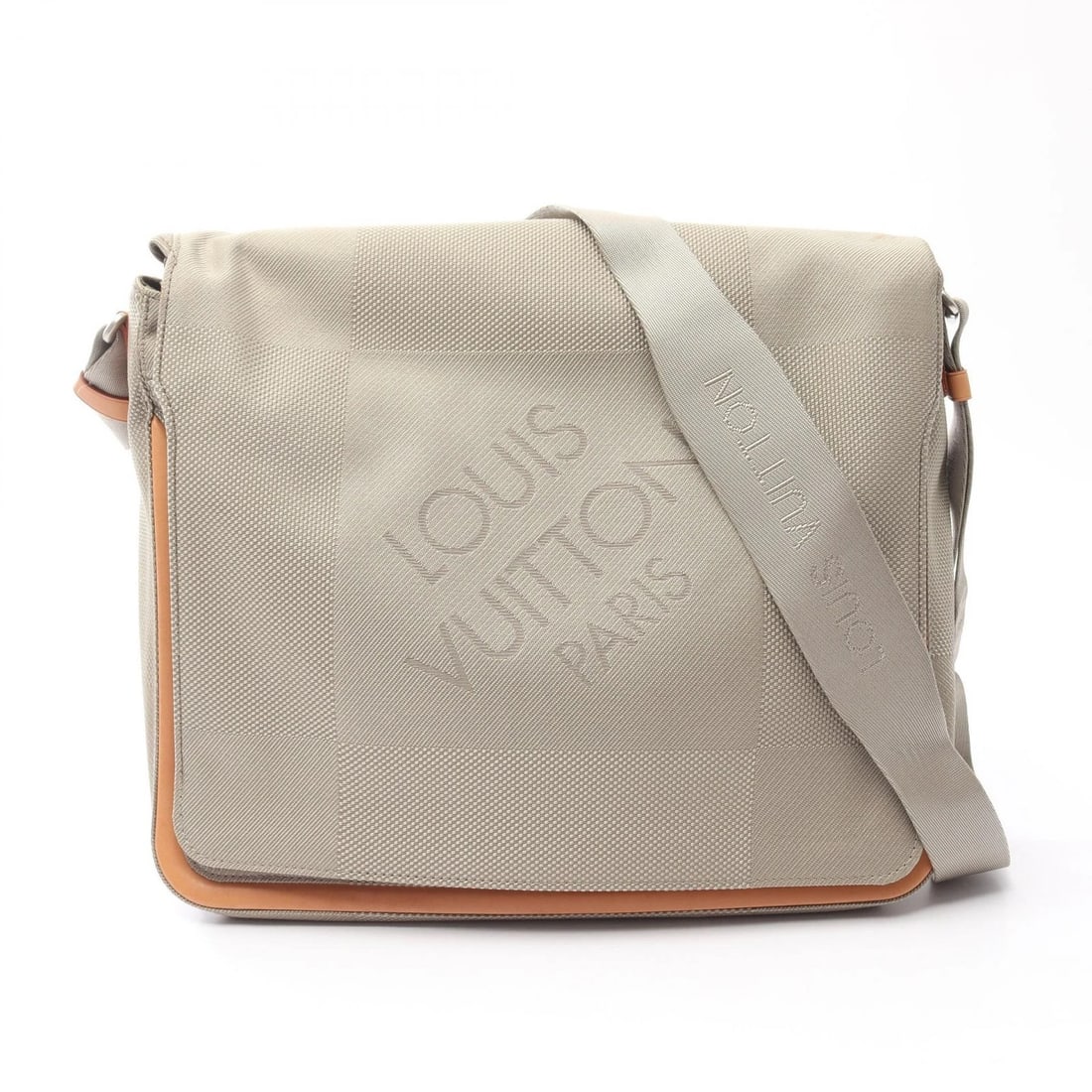 LOUIS VUITTON MESSAGER DAMIER GEANT SABLE GREY NYLON MESSENGER BAG: LOUIS VUITTON Messager Damier Geant Sable Grey Nylon Messenger Bag Brand: Louis Vuitton Type/Style: Messenger Bag Material: Nylon Canvas, Leather Color: Sable (Grayish Brown) Size: Approximately W 14 