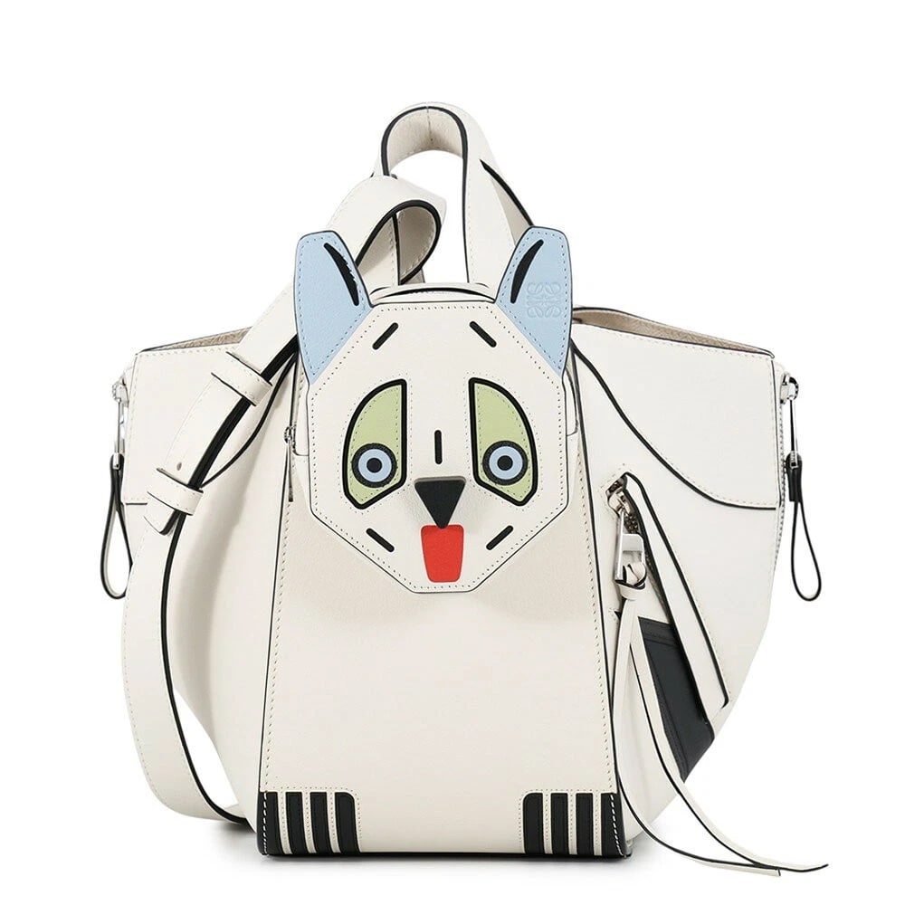 LOEWE LOUIS WAIN FUTURIST CAT HAMMOCK COMPACT BAG: LOEWE Louis Wain Futurist Cat Hammock Compact Bag Brand: Loewe Type/Style: Top Handle Bag Material: Genuine Leather Color: Soft White Size: W14.5cm x H20cm x D21cm (approx. 5.7inch x 7.9inch x 8.3inch