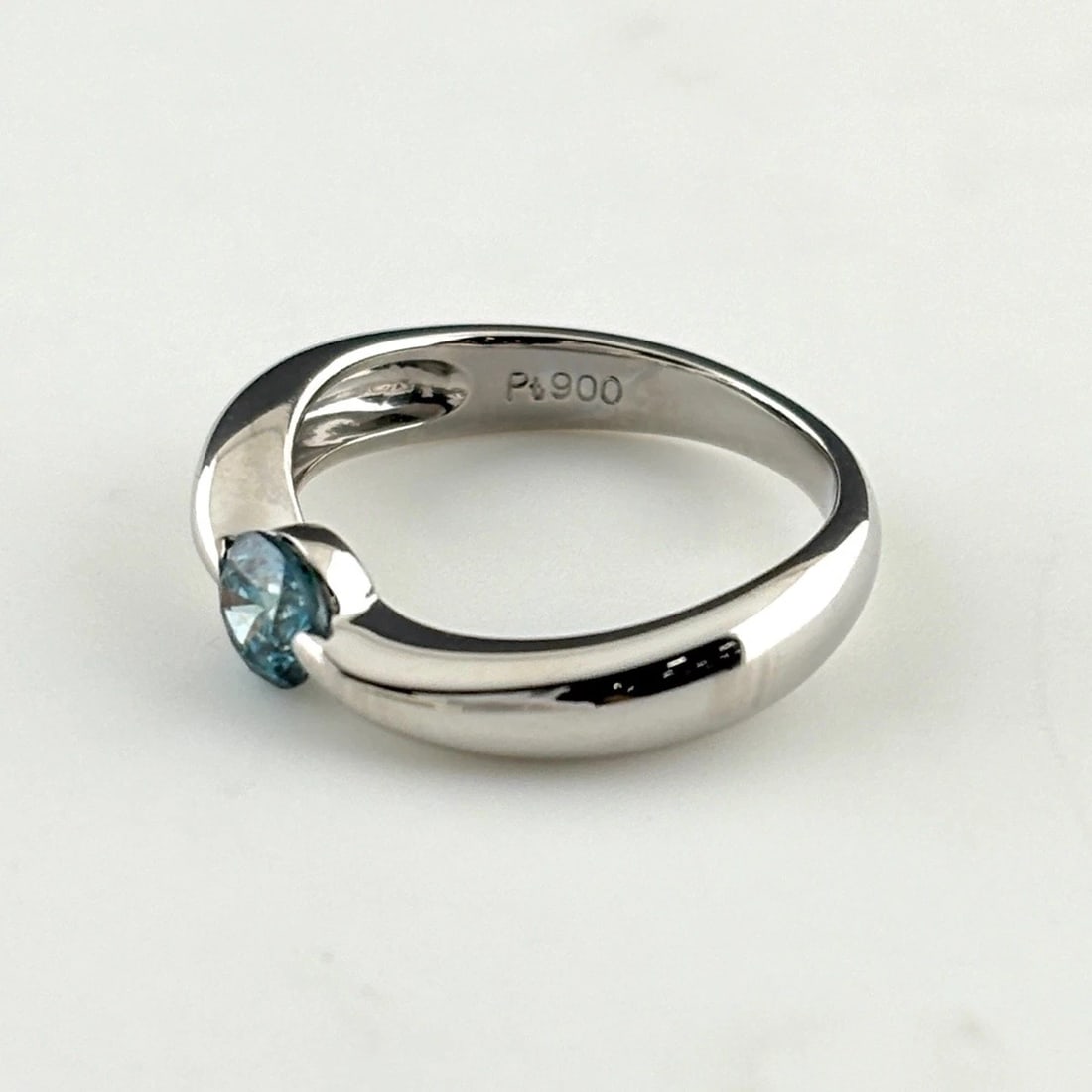 TREATMENT DIAMOND DESIGN RING PLATINUM RING: Treatment Diamond Design Ring Platinum Ring Brand: Unbranded Type/Style: Ring Material: Pt900, Main Stone Natural Color: None Size: US3.5 Accessories: None Accessories Notice: When purchas