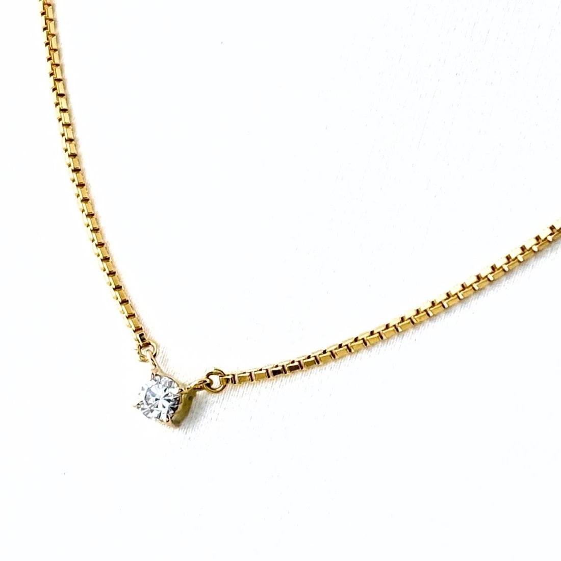MELEE DIAMOND DESIGN NECKLACE YG PENDANT NECKLACE: Melee Diamond Design Necklace Yg Pendant Necklace Brand: Unbranded Type/Style: Necklace Material: 750YG, Main Stone Natural Color: YG Size: 3.0x3.1mm(0.1") Accessories: None Accessories Notice: When