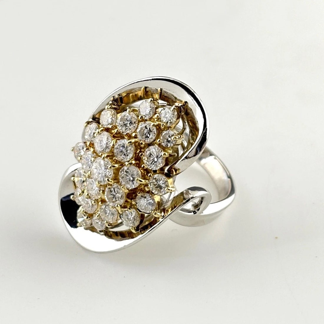MELEE DIAMOND DESIGN RING PLATINUM YG RING (1 of 4)