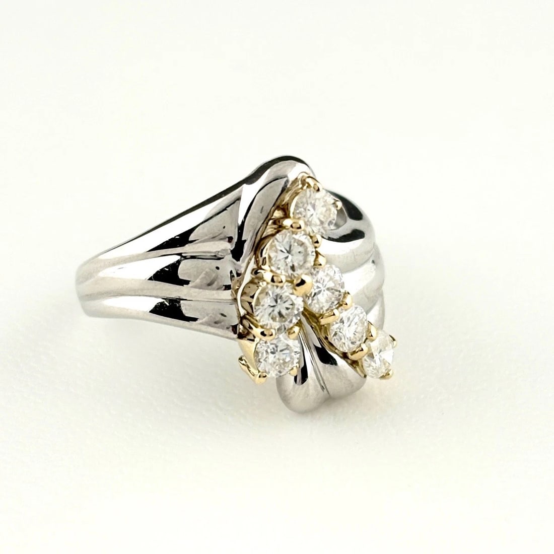 MELEE DIAMOND DESIGN RING PLATINUM YG RING PT900 18K: Melee Diamond Design Ring Platinum Yg Ring Pt900 18K Brand: Unbranded Type/Style: Ring Material: Pt900, Main Stone Natural Color: None Size: US8.5 Accessories: None Accessories Notice: Whe