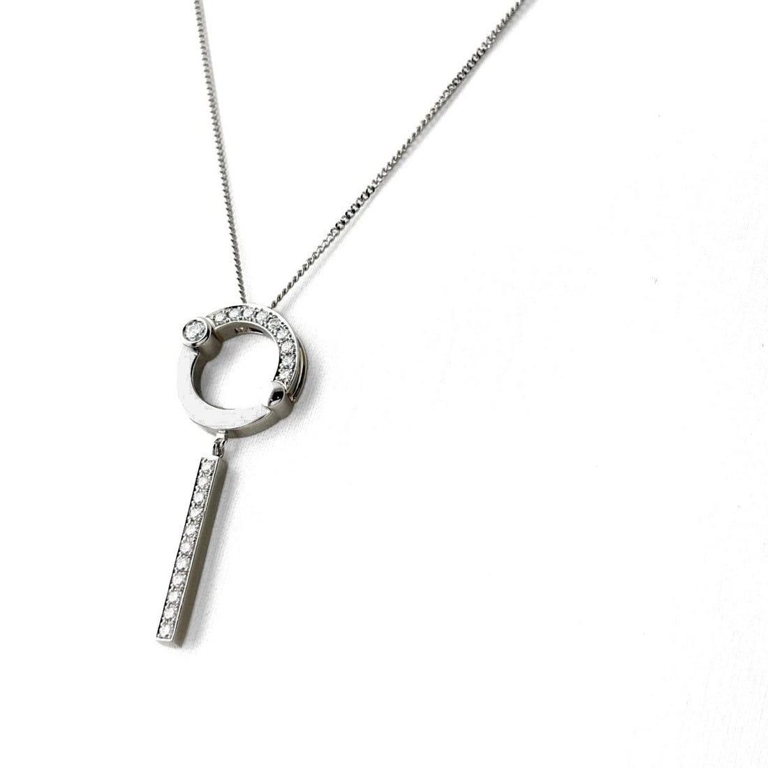 MELEE DIAMOND PLATINUM PENDANT NECKLACE PT900 PT850: Melee Diamond Platinum Pendant Necklace Pt900 Pt850 Brand: Unbranded Type/Style: Necklace Material: Pt900, Main Stone Natural Color: None Size: 34.2x12.9mm(1.3") Accessories: None Accessories Notice: